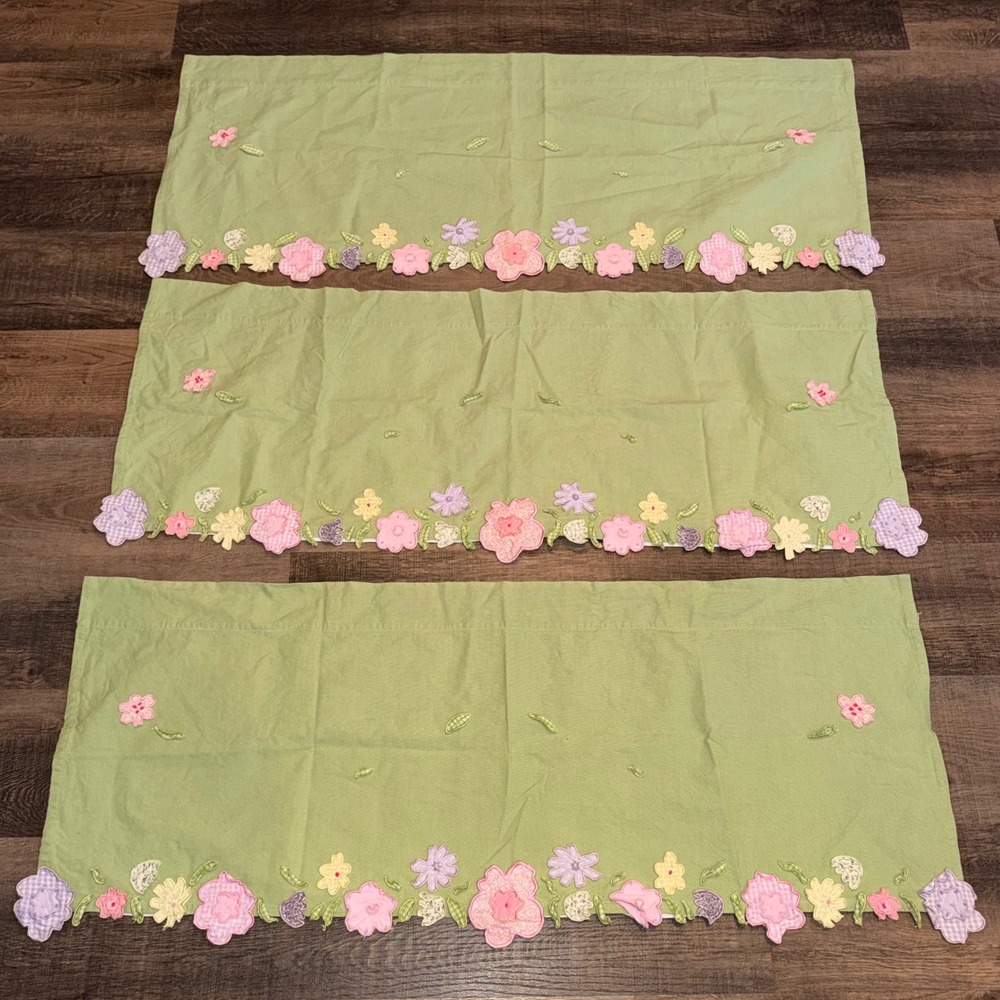 Pottery Barn Kids Daisy Garden Floral Applique Window Valance Set 3 Green 44x18